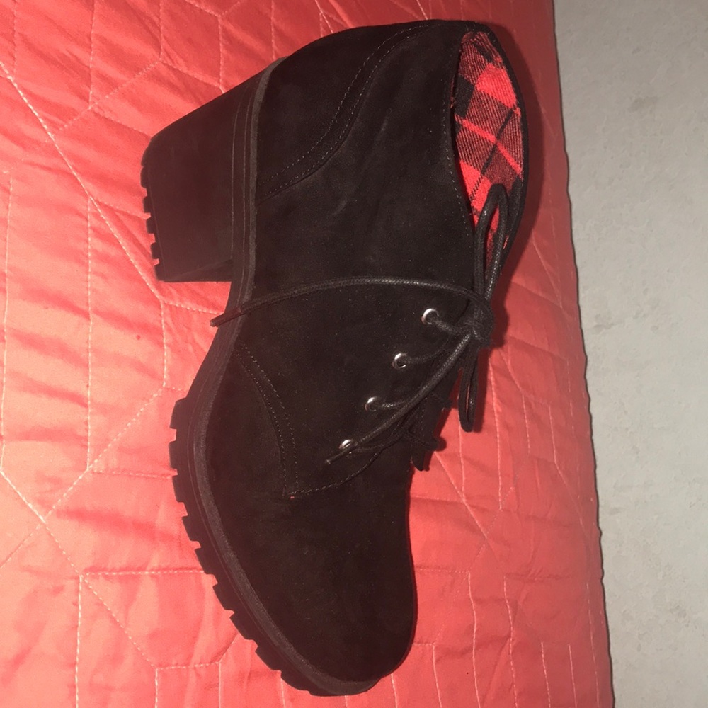 Heeled black ankle boots